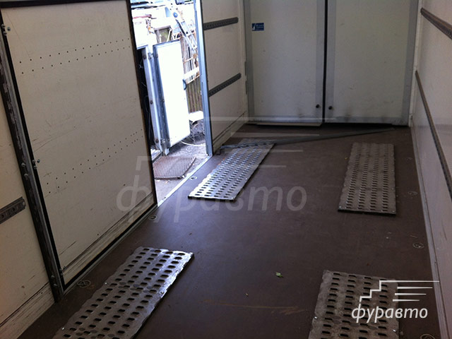 внутри автовоза внутри автовоза